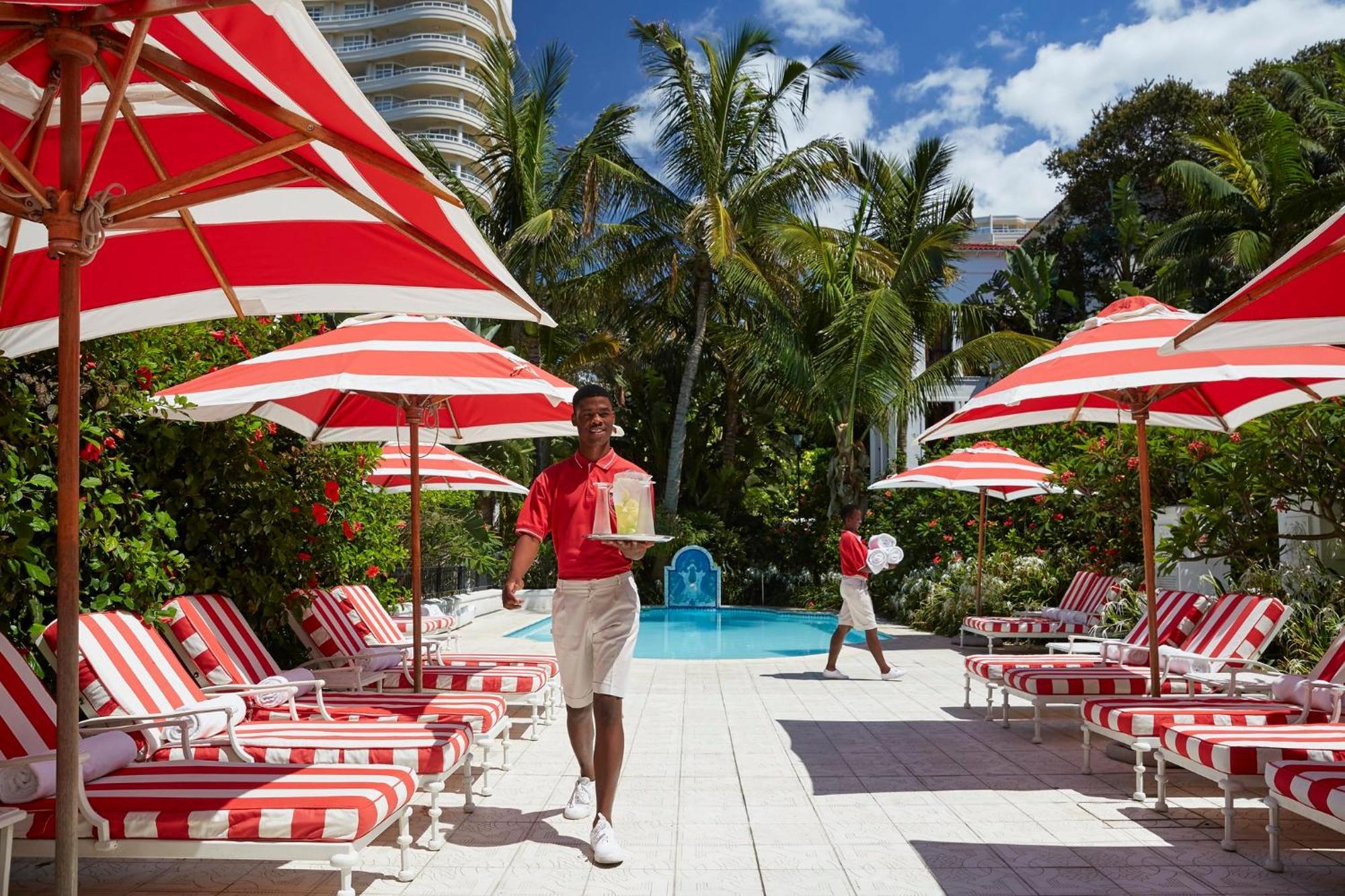 The Oyster Box Hotel Umhlanga Exterior photo The pool at the Fontainebleau