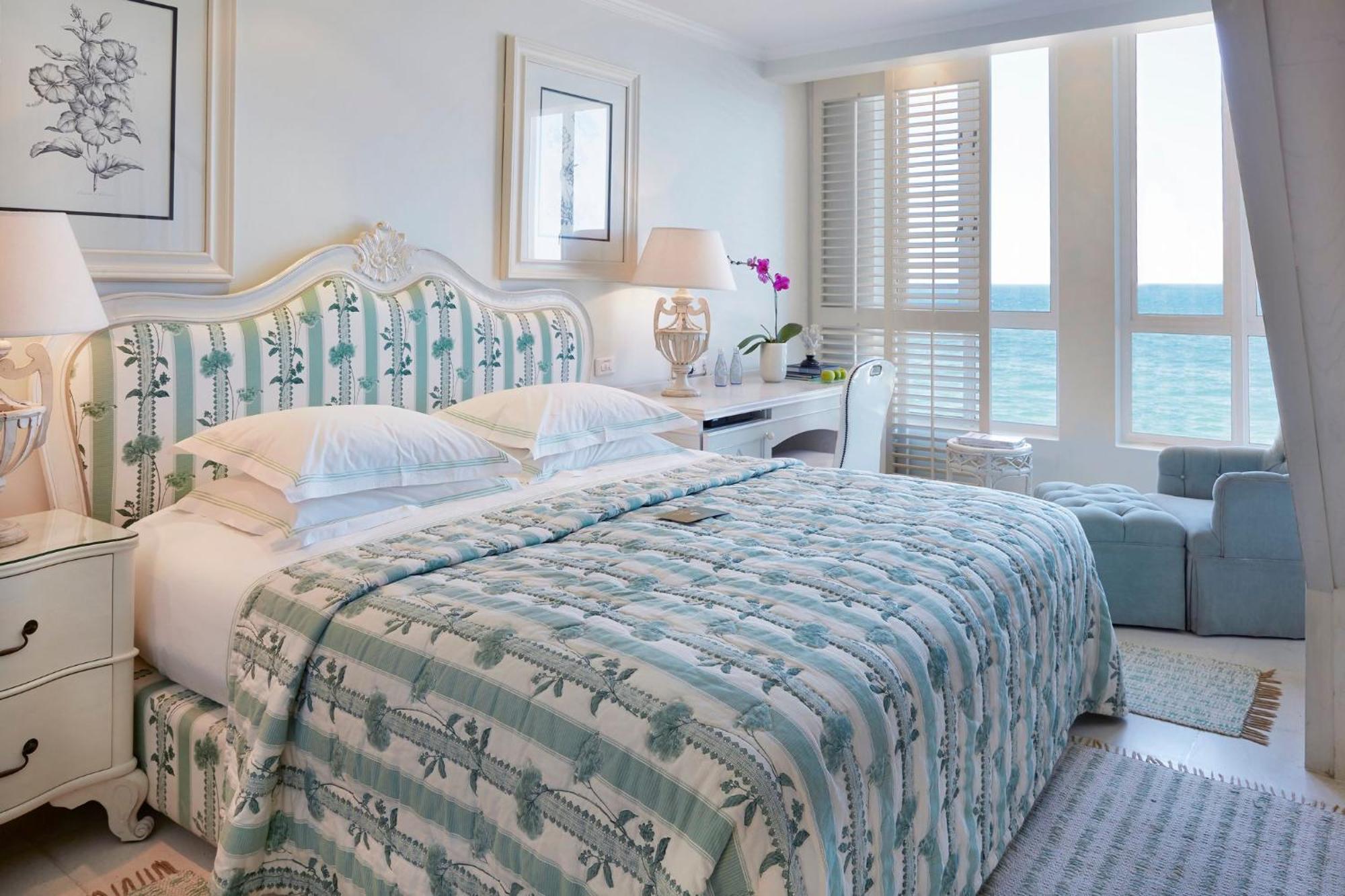 The Oyster Box Hotel Umhlanga Exterior photo A bedroom at The Boca Raton Resort